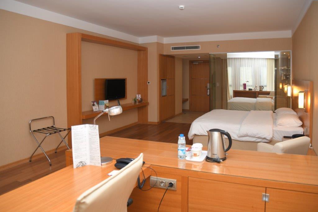 โรงแรมอาเนมอน มาลาเตีย มาลัทยา ภายนอก รูปภาพ