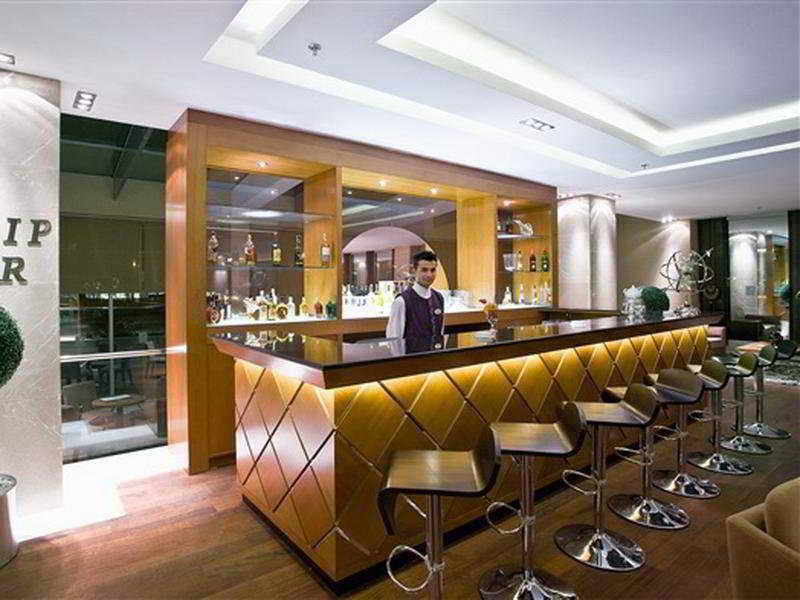โรงแรมอาเนมอน มาลาเตีย มาลัทยา ภายนอก รูปภาพ